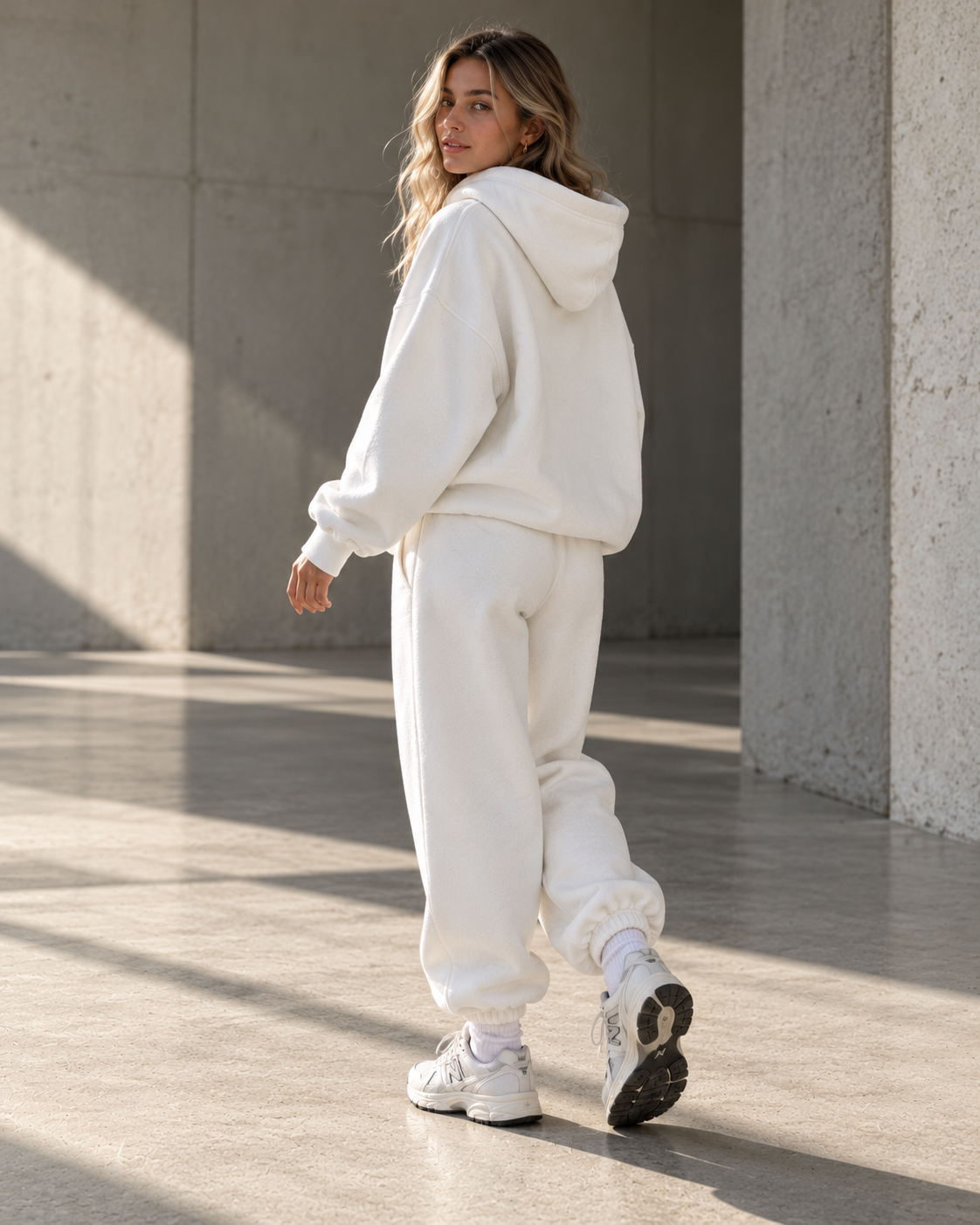 Women's Oversized Hoodie & Jogger Set – White | SOLI