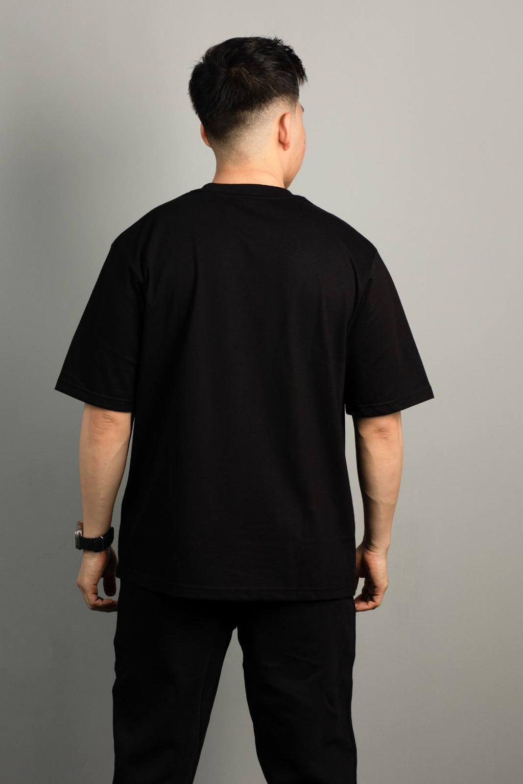 Premium Black Plain Oversize T-Shirt in Dubai, UAE Local Made - Easy tear-off label for rebranding