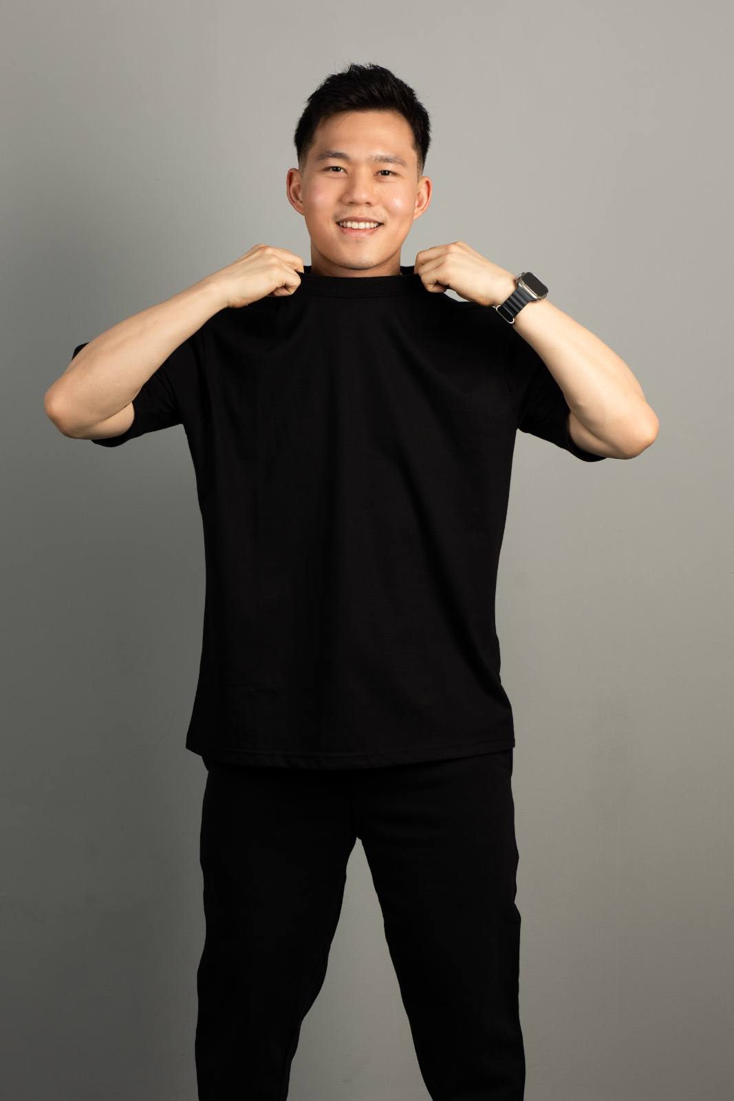 Premium Black Plain Oversize T-Shirt in Dubai, UAE Local Made - Easy tear-off label for rebranding